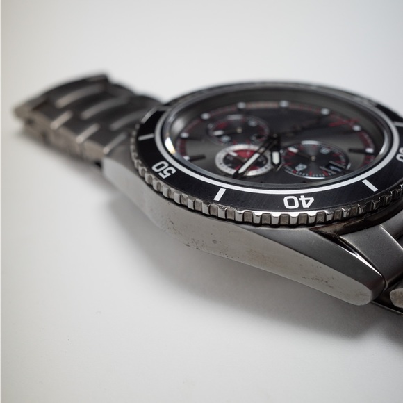 Michael Kors MK8340 Lansing Grey Dial Ion Plated Chronograph Men's - Picture 14 of 15